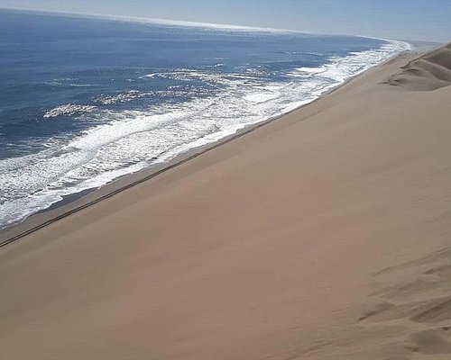 découvrez les meilleures activités à swakopmund, une charmante ville côtière de la namibie. aventurez-vous dans le désert, pratiquez le sandboarding, explorez la faune locale et profitez des plages magnifiques. une expérience inoubliable vous attend!