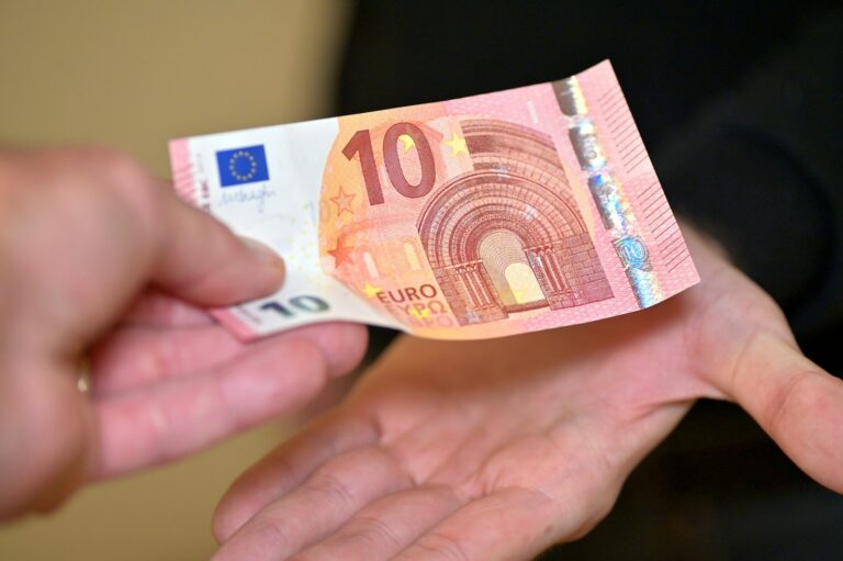 Billets de banque pour voyage en Namibie